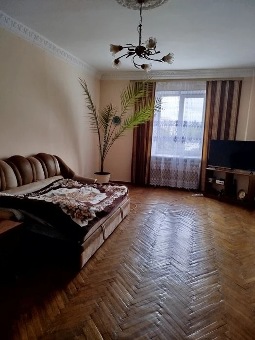 Продам 3х кімнатну квартиру в центрі міста