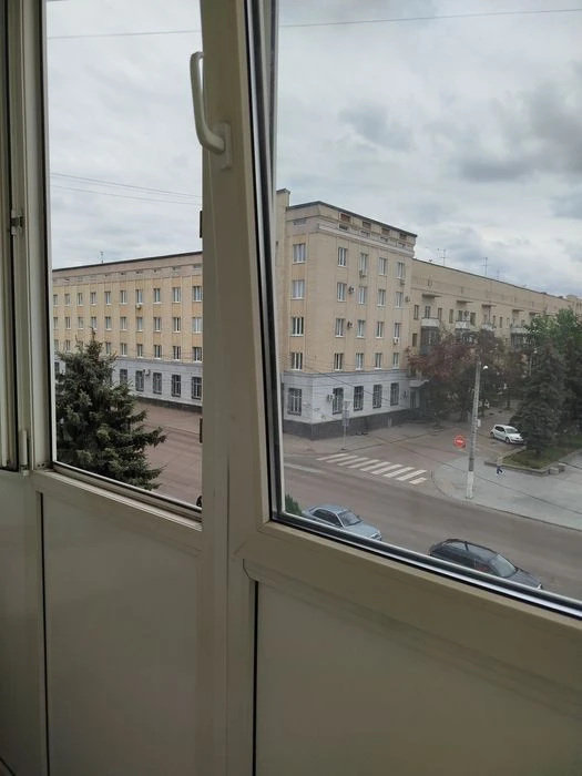 Продам 3х кімнатну квартиру в центрі міста