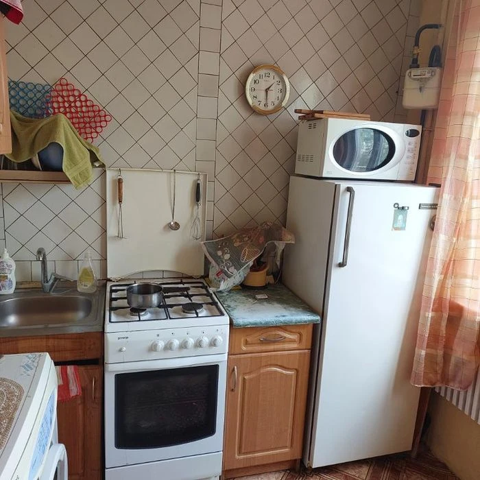 Selling 3 rooms 66m 4/9 floor 5 min walk to Studencheskaya Vale metro station