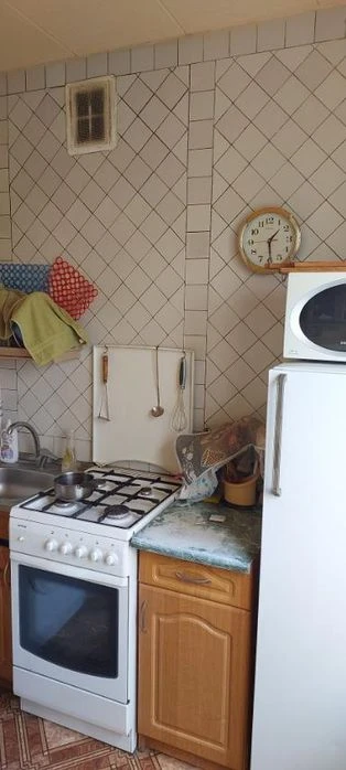 Selling 3 rooms 66m 4/9 floor 5 min walk to Studencheskaya Vale metro station