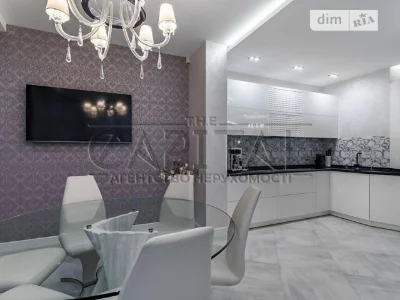 Sale of 4-room apartment 200 sq. m. on Andriy Verkhoglyada St. 20 •