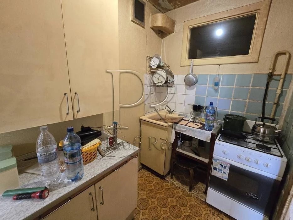 1-room apartment for sale near the metro station, Yulii Zdanovska Street 3
