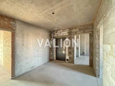 3-room apartment for sale in Medovy residential complex Solomyansky district, No com