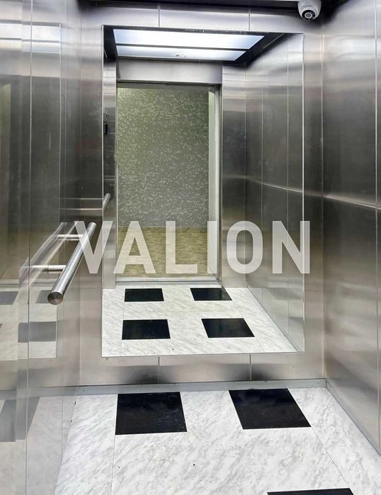 3-room apartment for sale in Medovy residential complex Solomyansky district, No com