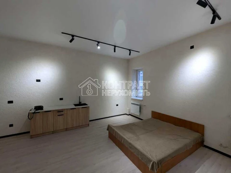 Apartment. Kharkiv, Profspilkovy Blvd.