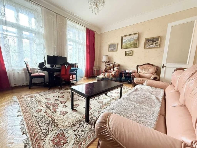 2-room apartment 94 m² for sale, Institutskaya St., 20/8