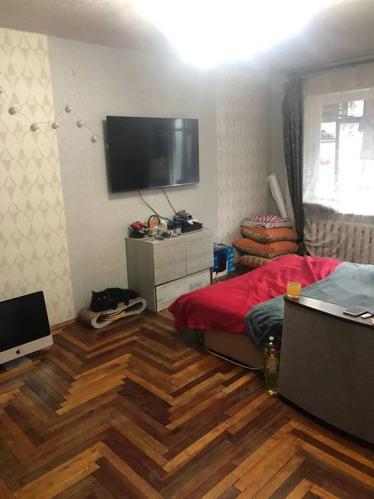 Продажа: 1 ком.кв. ул.Товарыска, конечная остановка 3 эт.