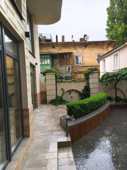 5 ти комн. квартира в элитном доме "Граф" на Вице-адмирала А