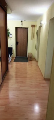 Продаж 3х кімнатної  на Драгоманова біля метро.