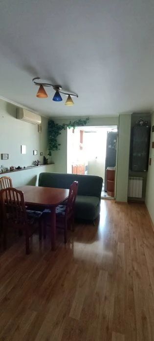 Продаж 3х кімнатної  на Драгоманова біля метро.