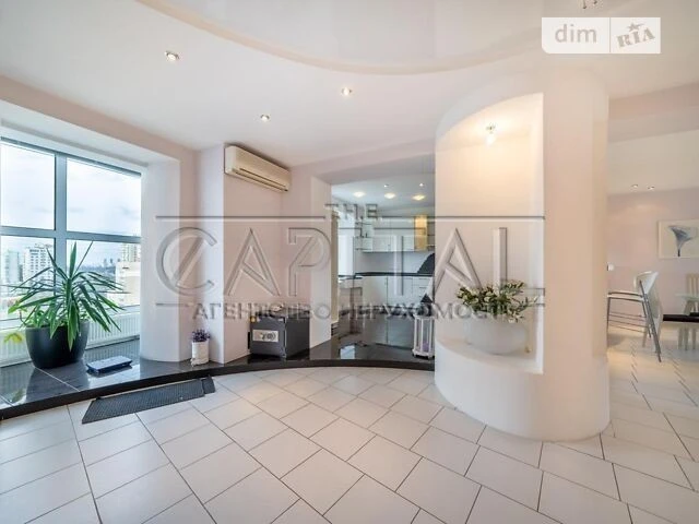 Sale of a 5-room apartment of 237 sq. m. on Mykilsko-Slobidska Street 6