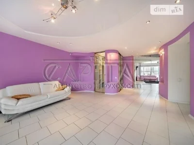 Sale of a 5-room apartment of 237 sq. m. on Mykilsko-Slobidska Street 6
