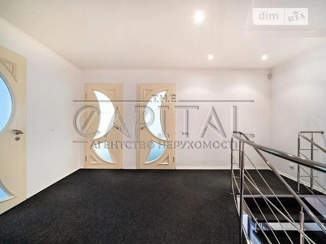 Sale of a 5-room apartment of 237 sq. m. on Mykilsko-Slobidska Street 6