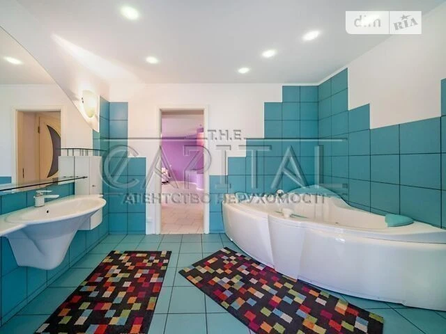 Sale of a 5-room apartment of 237 sq. m. on Mykilsko-Slobidska Street 6