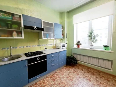 Продам 2 комн. квартиру в новом доме по пр. Александривс