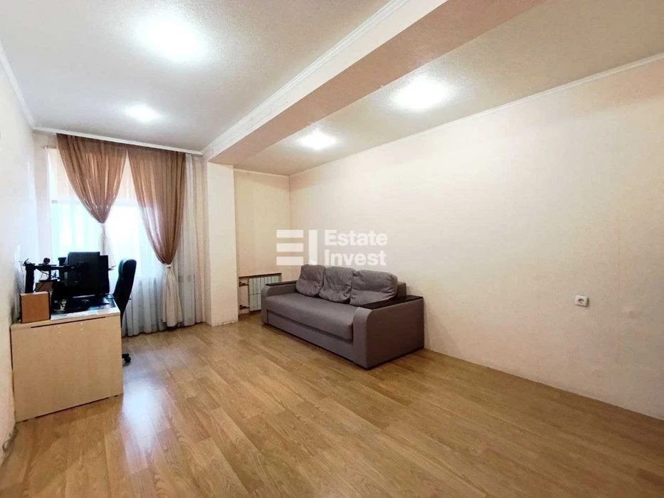 Продам 2 комн. квартиру в новом доме по пр. Александривс