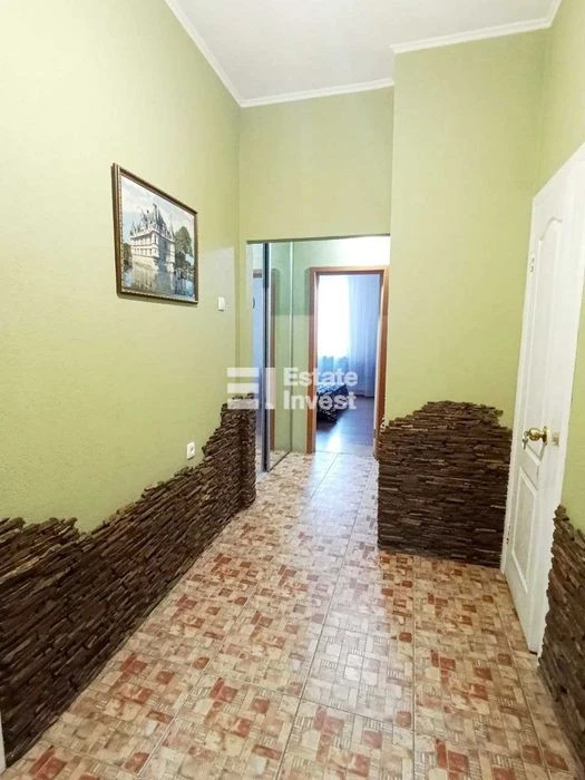 Продам 2 комн. квартиру в новом доме по пр. Александривс