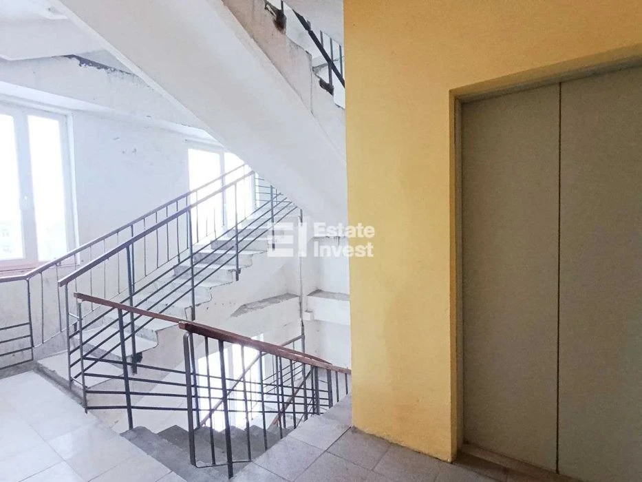 Продам 2 комн. квартиру в новом доме по пр. Александривс