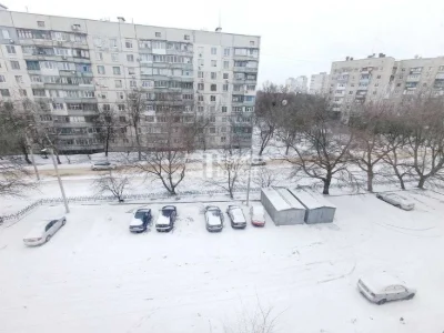 Продам 2 комн. квартиру в новом доме по пр. Александривс