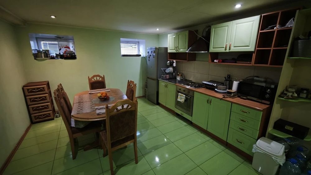 Продам 3к квартиру 130 кв.м. на пр.Леси Украинки