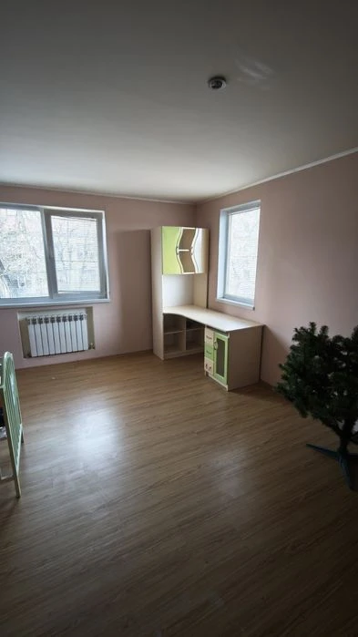 Продам 3к квартиру 130 кв.м. на пр.Леси Украинки