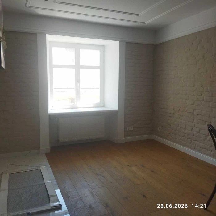 Sale of 1-room apartment on Br. Rohatyntsiv St. (center)