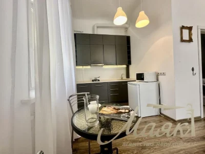 Продаж квартири 40 м² у самому центрі Києва вул. Заньковецьк