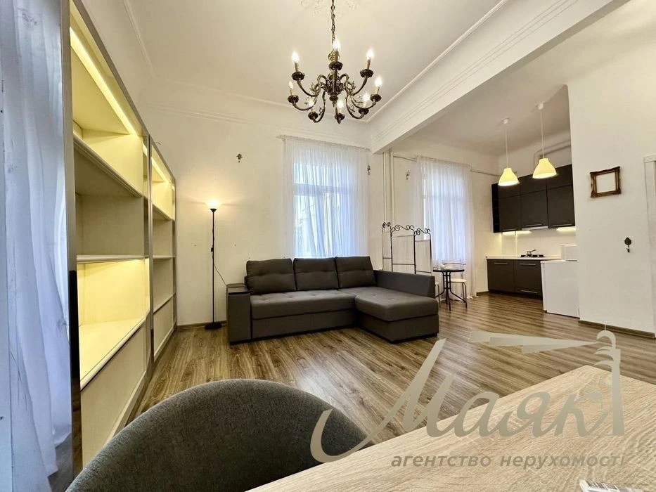 Продаж квартири 40 м² у самому центрі Києва вул. Заньковецьк