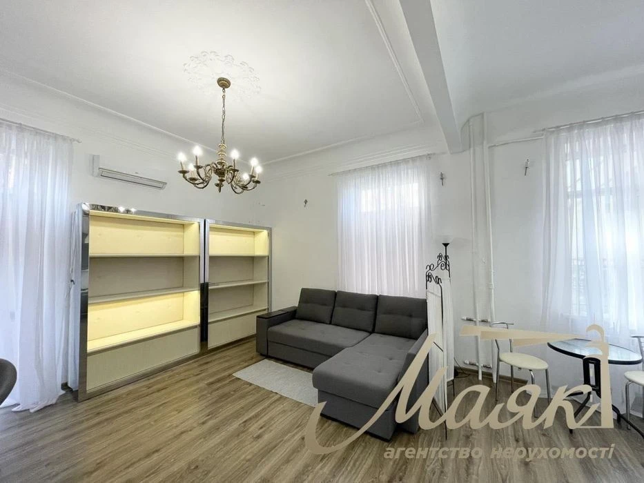 Продаж квартири 40 м² у самому центрі Києва вул. Заньковецьк