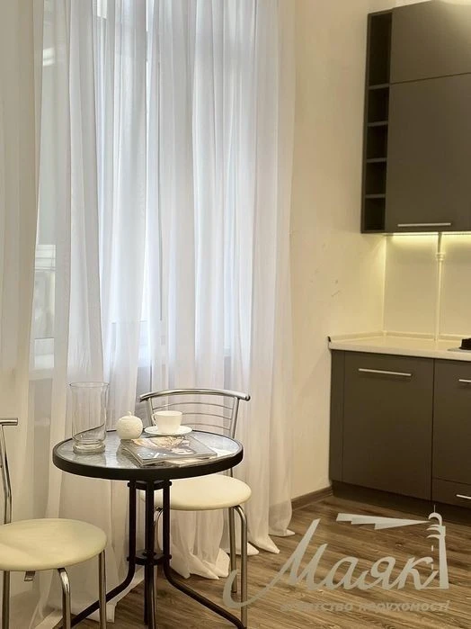 Продаж квартири 40 м² у самому центрі Києва вул. Заньковецьк