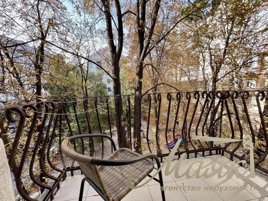 Продаж квартири 40 м² у самому центрі Києва вул. Заньковецьк