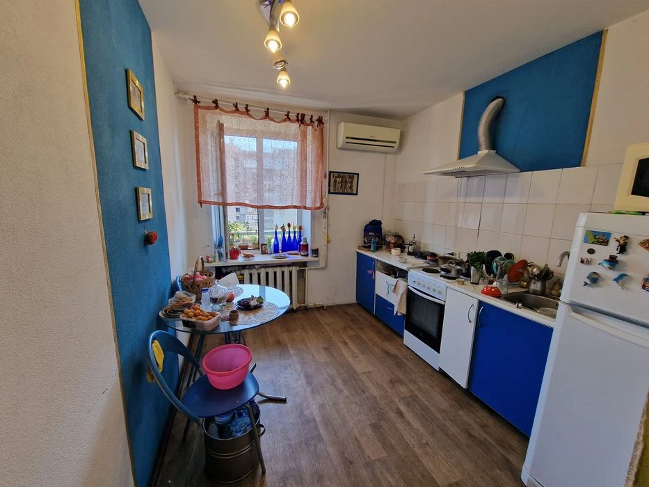 2nd apartment for sale in Voznesenovsky district, Intourist district
