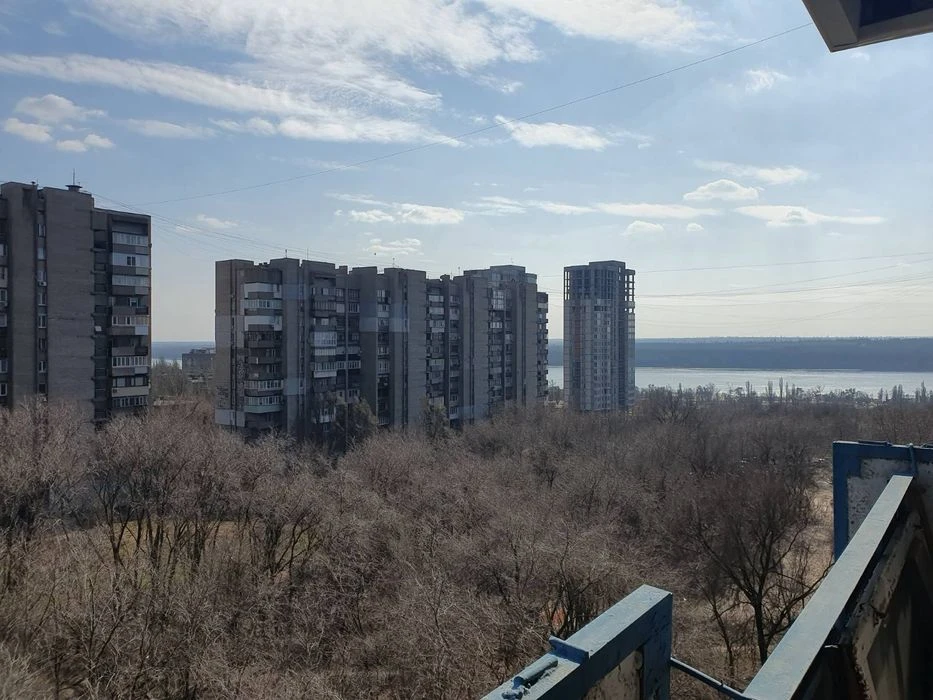 2nd apartment for sale in Voznesenovsky district, Intourist district
