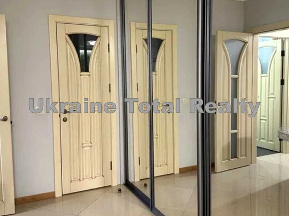 Apartment. Kyiv, Heroes of the Azov Regiment St. (Marshal Malinovsk