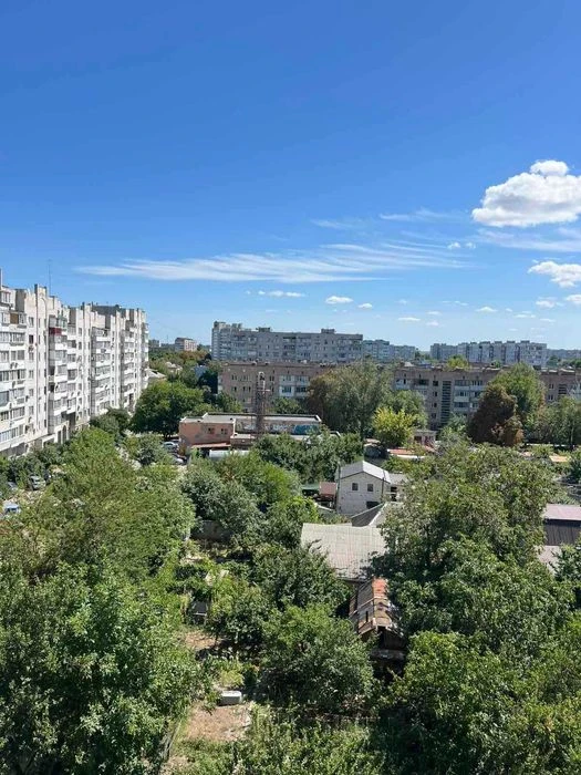 Продаж затишної  1 к. квартири в центрі міста.