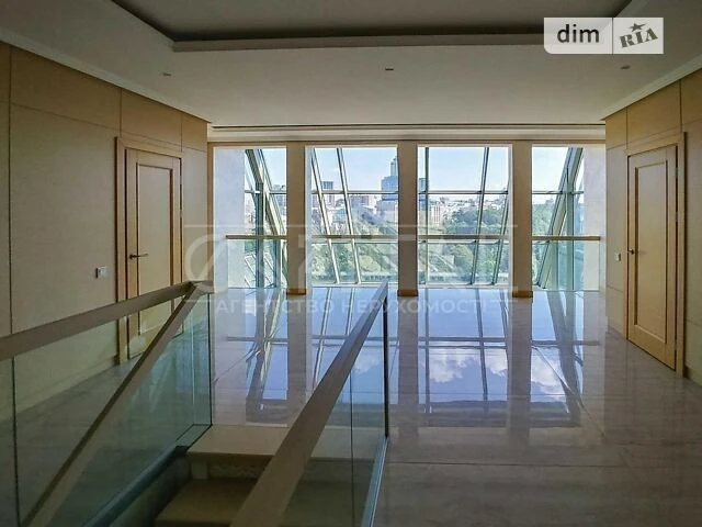 Продажа 6к квартиры 470 кв. м по ул. Назаровская 11 • ID 346