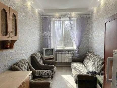 ND S4 I am selling a renovated guesthouse in Staraya Saltivka near the river