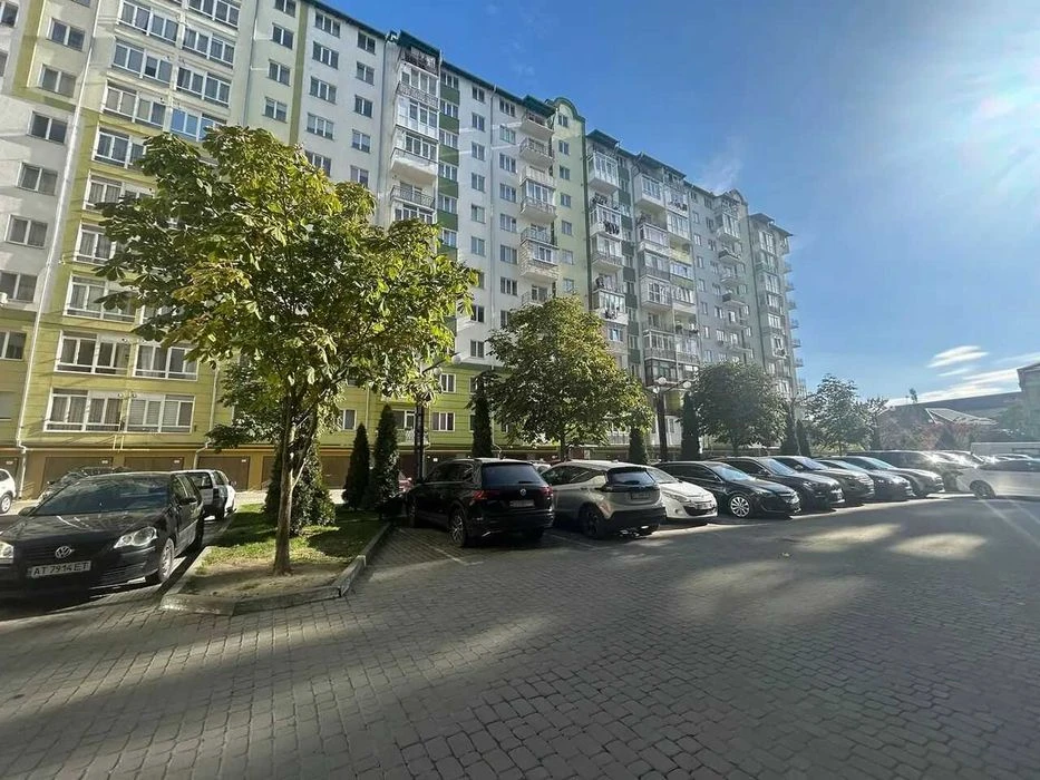 Готова к ремонту 1км с балконом! Обжитый дом