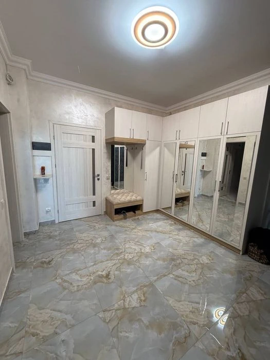 Срочно 12 в. Б.Фонтана продам 2 ком кв 82 м. ЖК Коста Фонтан