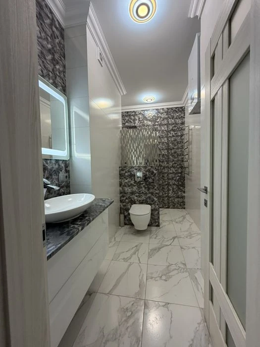 Срочно 12 в. Б.Фонтана продам 2 ком кв 82 м. ЖК Коста Фонтан