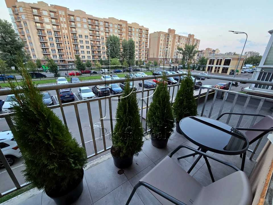 Apartment. Kyiv, Metrological Street.