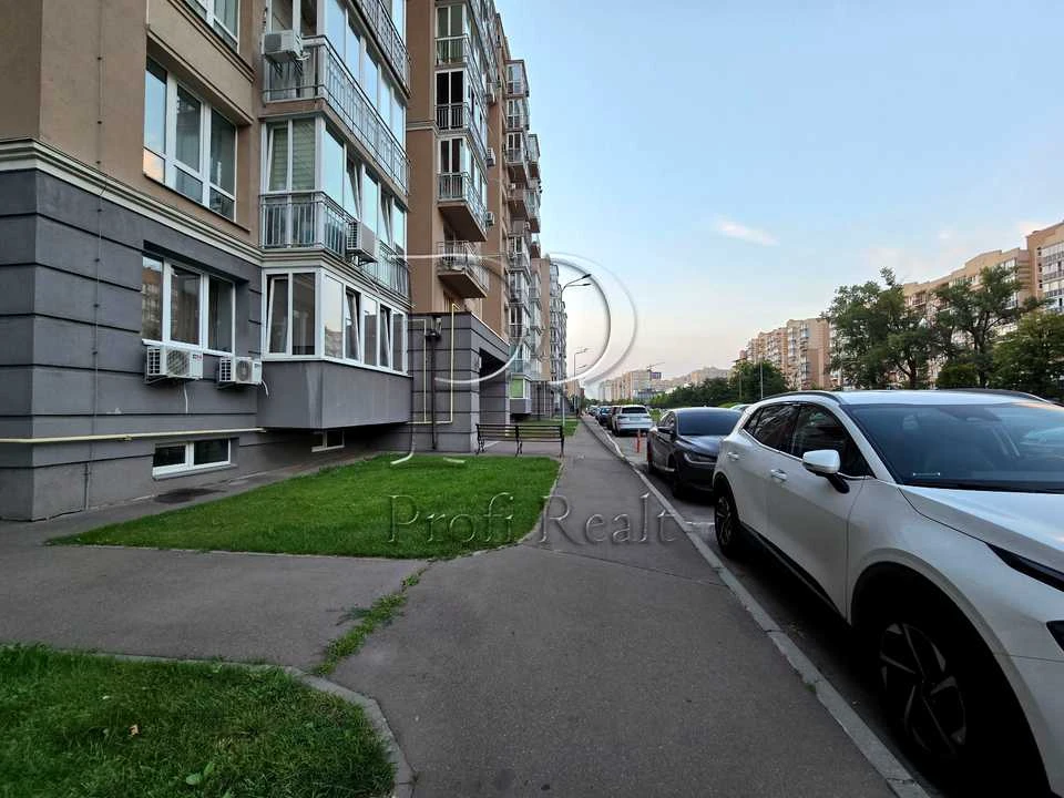 Apartment. Kyiv, Metrological Street.