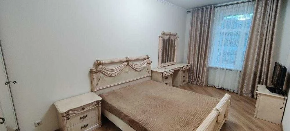 Sale of a 2-room apartment of 71.5 m², Krakówska Street, 7