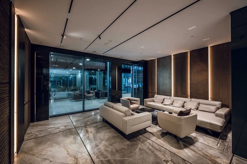 Sale of a New 3-room Apartment in the Metropol Residential Complex with renovation!