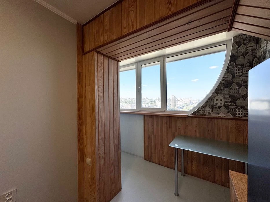Продам ЖМ Победа, 2 к квартира с ремонтом, пр.Героев, набере