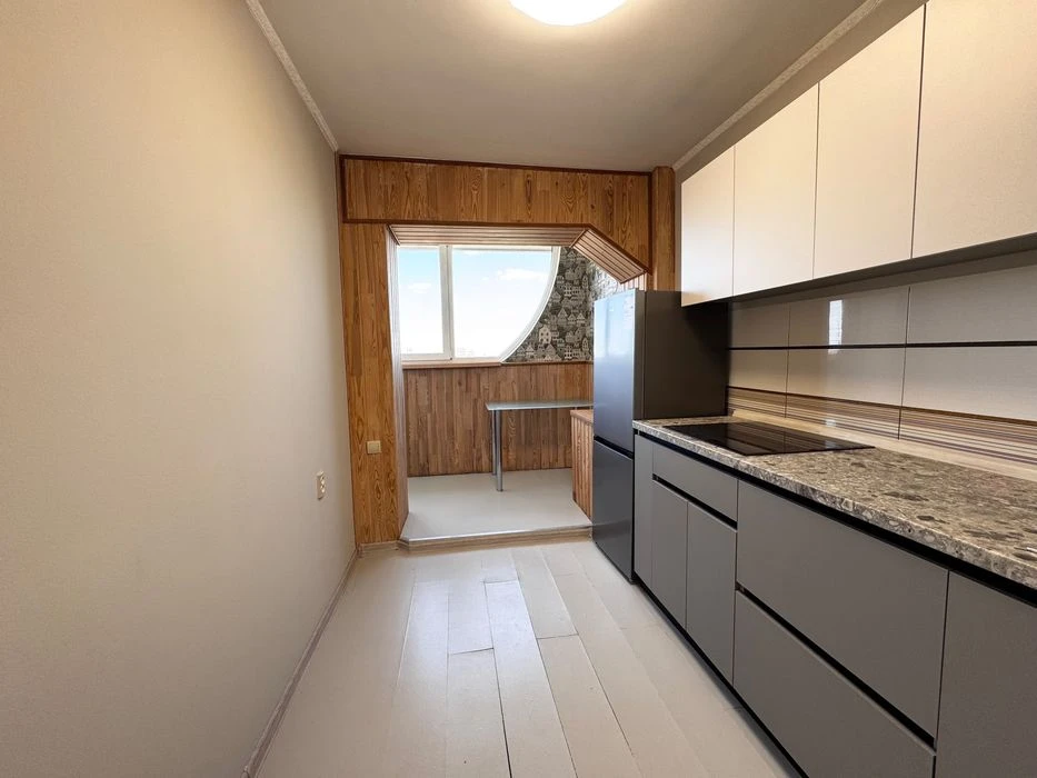 Продам ЖМ Победа, 2 к квартира с ремонтом, пр.Героев, набере