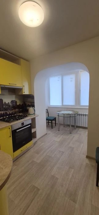 Срочно продам 2х комн квартиру 48 м на Краснова / Макдональдс