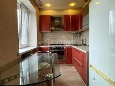 Apartment. Kharkiv, Glisada Dzhusa lane. (Trinklera)