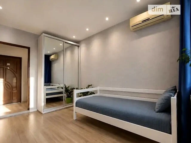 Sale of 2-room apartment 56 sq. m on Ostafiya Dashkevycha 4 st. • ID