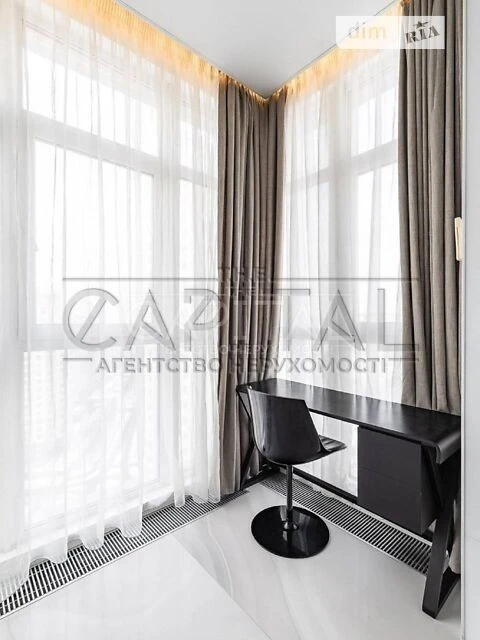 Продаж 3к квартири 120 кв. м на вул. Андрія Верхогляда • ID